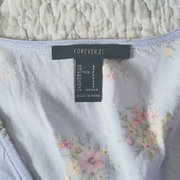 Forever 21 shirt - Picture 3 of 3